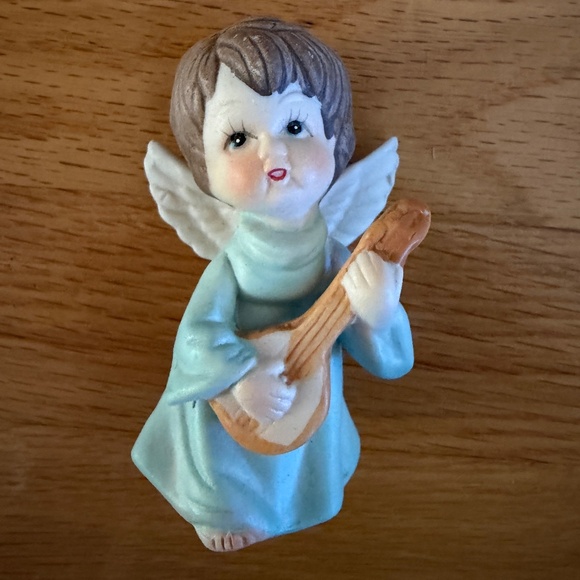 Artmark Collection Set of 6 Porcelain Angels Playing Instruments - Picture 2 of 15